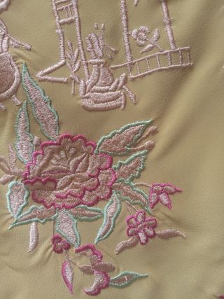 Mantoncillo color mostaza