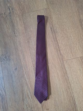 corbata hombre azul marino