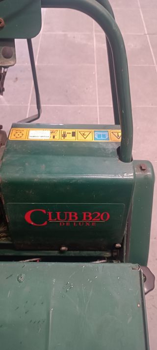 Cortacésped helicoidal