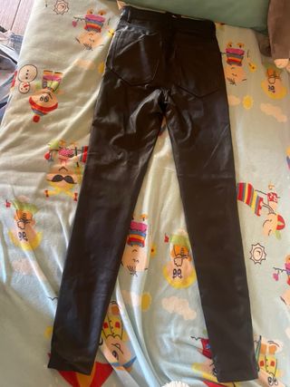 pantalones cuero 