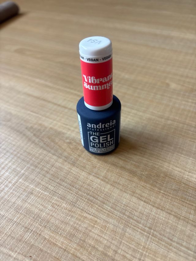 Andreia gel polish vs4