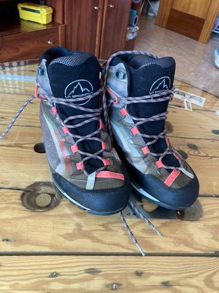 Bota la sportiva trango