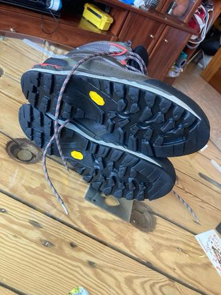 Bota la sportiva trango