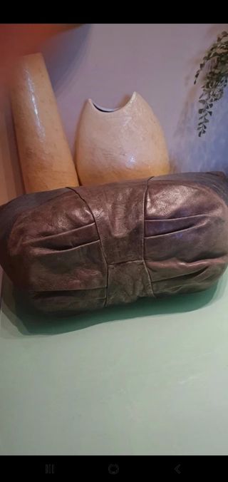 Bolso Diseño de auténtica piel.Nuevo