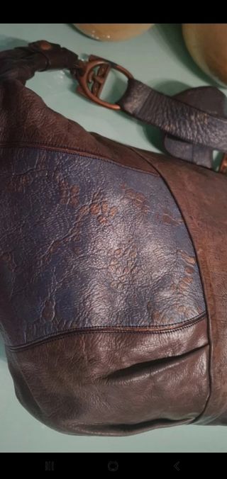 Bolso Diseño de auténtica piel.Nuevo