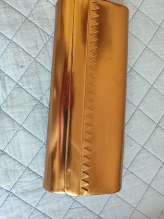 Cartera de mano dorada fiesta