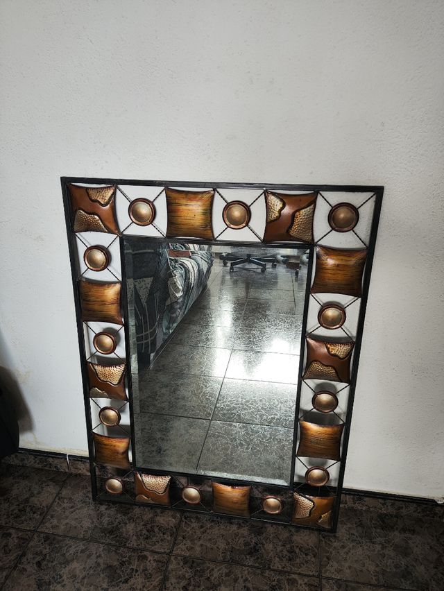 Espejo forjado