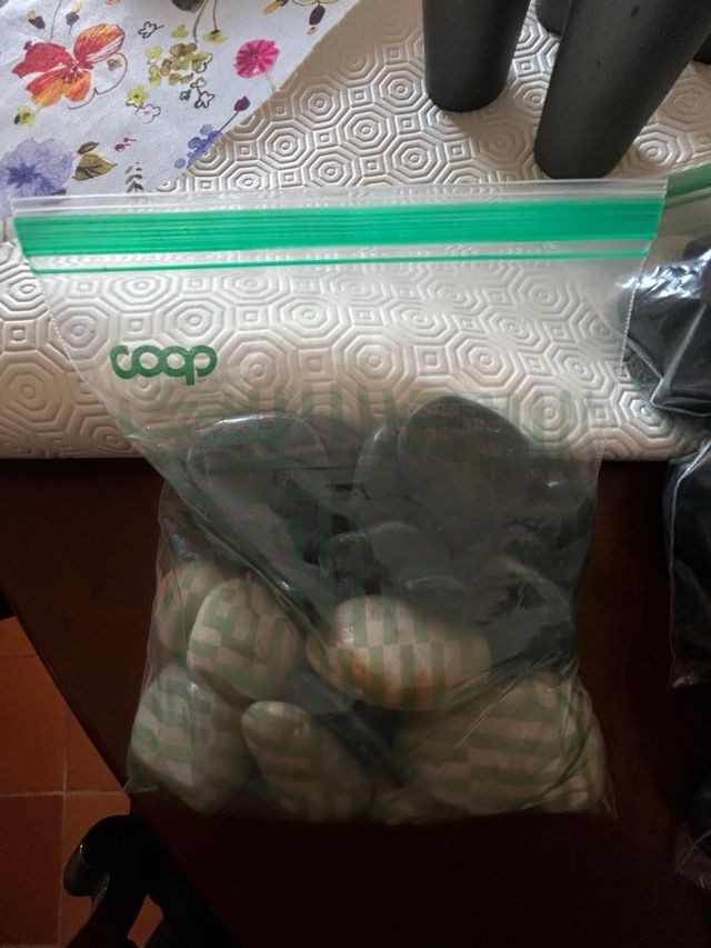 Sassi di fiume in ebano nero / set da 20 pezzi