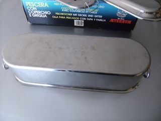 Pescera con coperchio e griglia in acciaio
