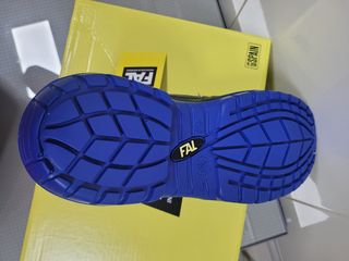 Zapatos o bota de seguridad 