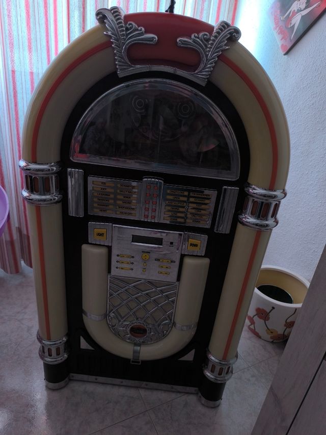 Maquina de música y luces