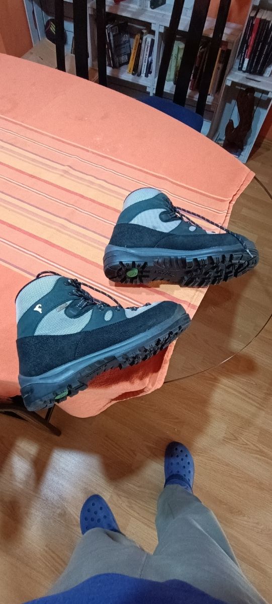 Botas montaña BOREAL