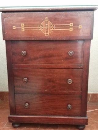 Dormitorio de caoba antiguo