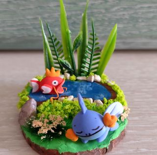 Diorama Pokémon Mudkip y Magikarp 