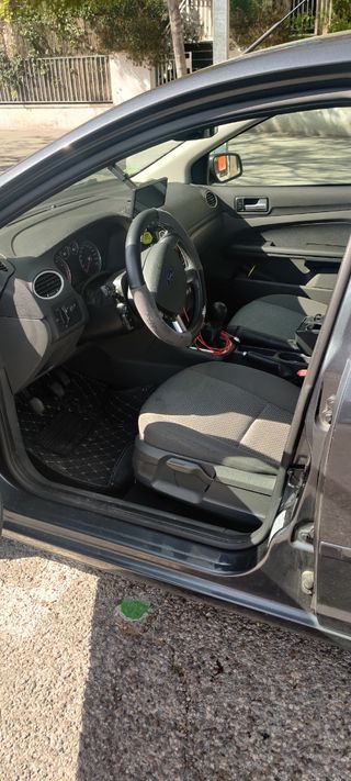 Ford Focus 2007 ACEPTO CAMBIO