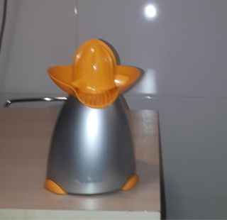 Exprimidor eléctrico Lauson