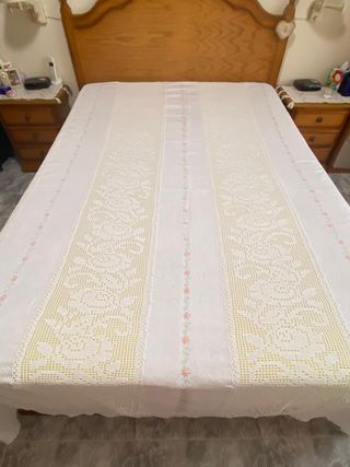 Colcha ganchillo hecha a mano