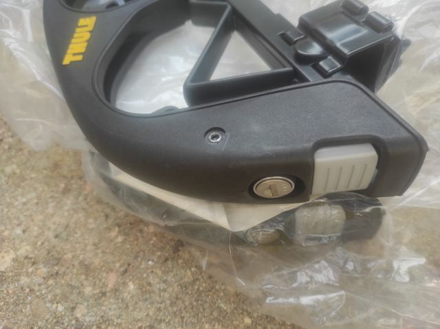 Portaesquis Thule 585