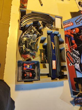 Carrera GO SPIDERMAN