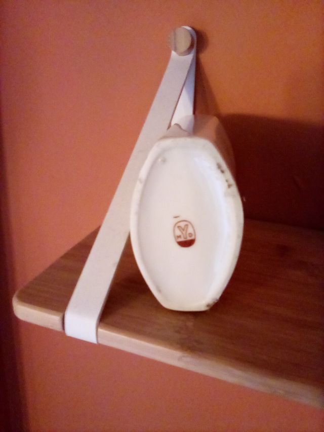 Botella antigua de porcelana