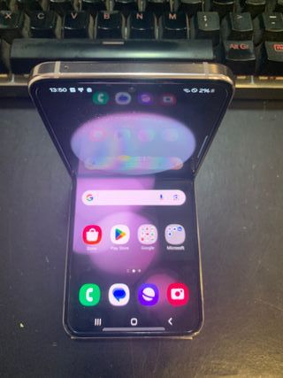 Samsung Galaxy Z Flip5 5G 256GB - Como nuevo