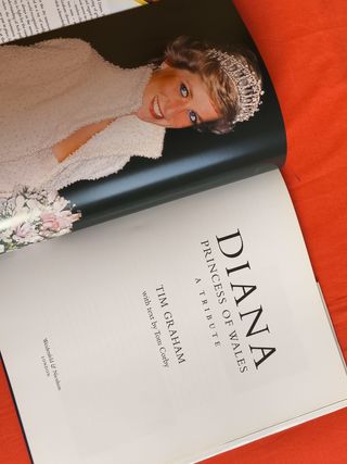 LIBRO DIANA DE GALES AÑO 1997 TODO EN INGLES