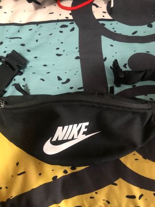 Riñonera Nike