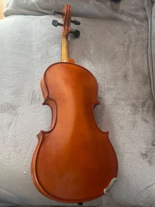 Violín principiante de tienda de música