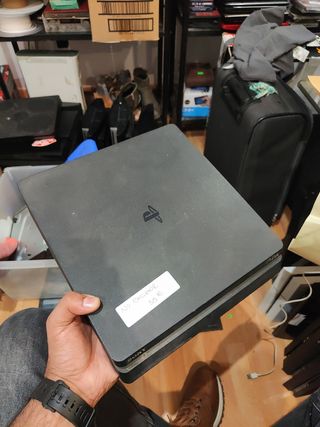 CONSOLA PS4 SLIM NO ENCIENDE 