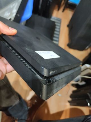 CONSOLA PS4 SLIM NO ENCIENDE 