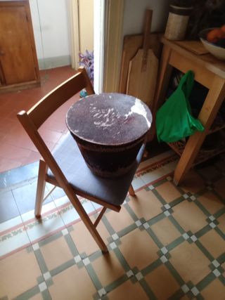 Tambor artesanal con piel de cabra