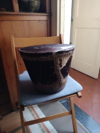 Tambor artesanal con piel de cabra