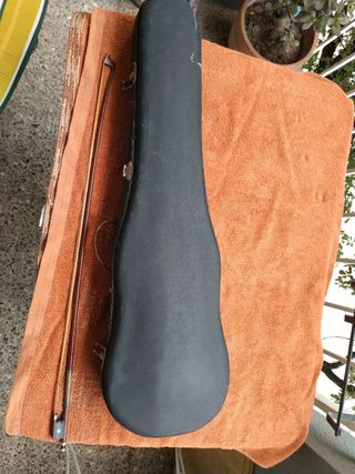 Violín, arco y estuche