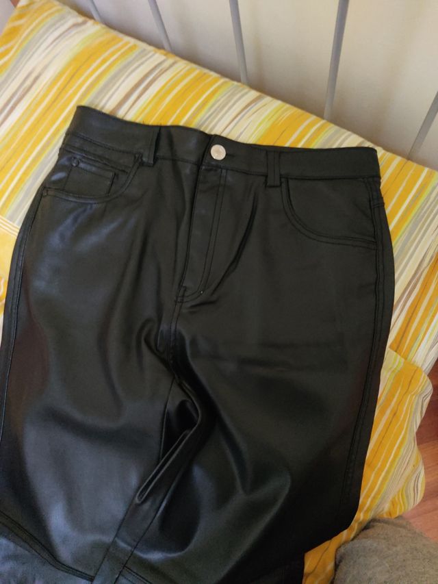 Pantaloni in ecopelle donna