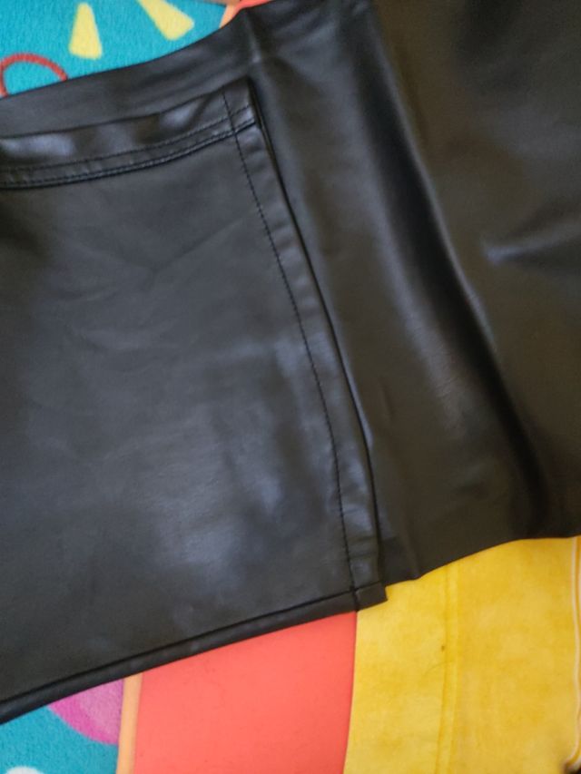 Pantaloni in ecopelle donna