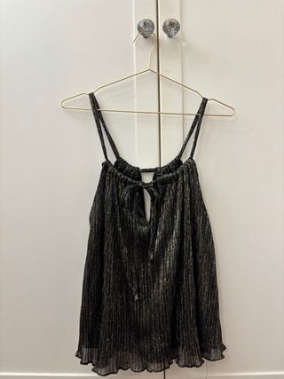 Top de tirantes con brillos de Zara