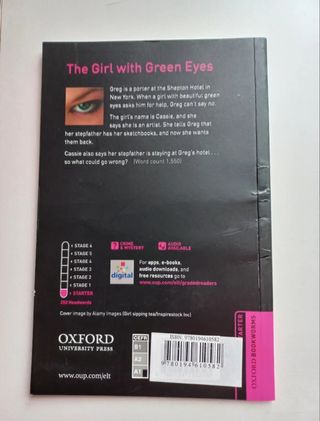 Libros en inglés y francés.