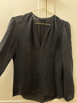Blusa negra de Zara