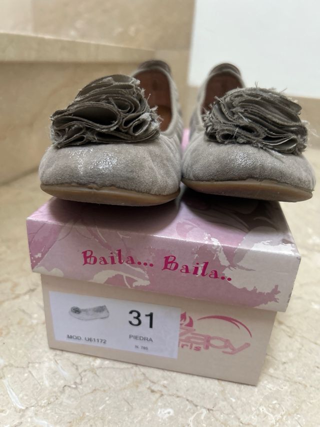 Bailarina niña pompon color piedra/dorado