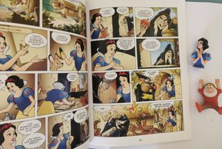 Comic Blancanieves y los siete enanitos + figuras