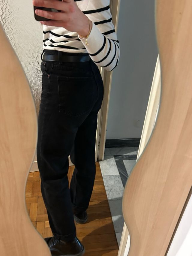 Jeans nero a vita alta modello mom fit zara 