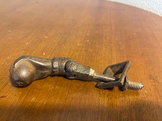 Llamadero antiguo de puerta hierro