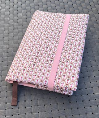 Funda libro india marrón