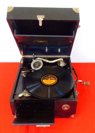 Gramola de maleta Gekaica - años 1940