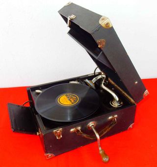 Gramola de maleta Gekaica - años 1940