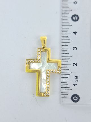 Cruz de ensueños 18k