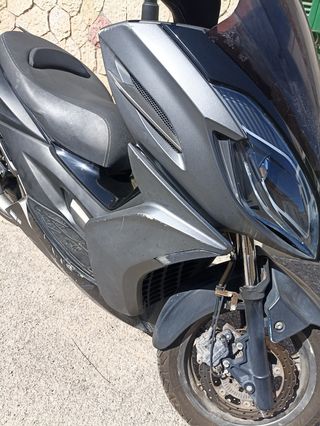 Moto scooter Kymco K-xct 125