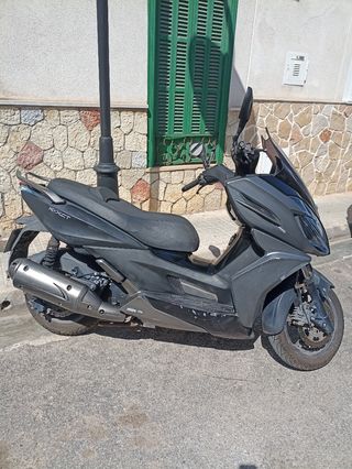 Moto scooter Kymco K-xct 125