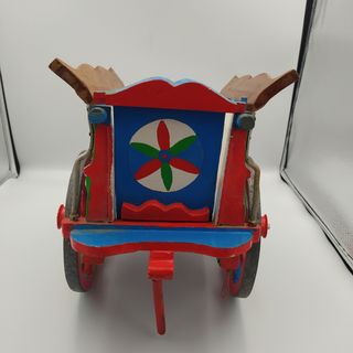 REPRODUCCIÓN A ESCALA DE CARRO LEVANTINO