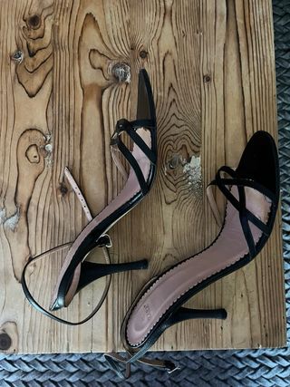 Sandalia negra zara talls 41